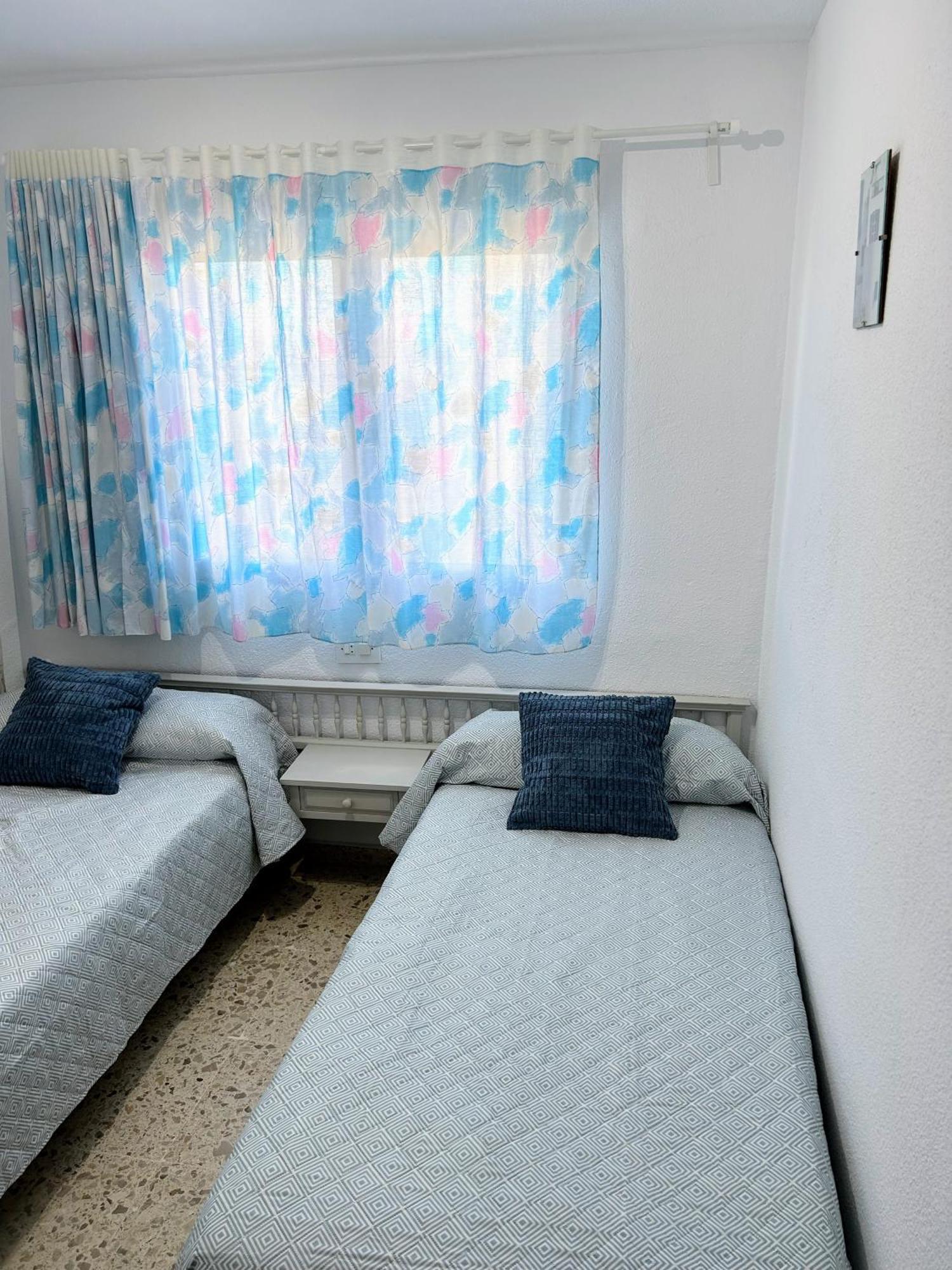 Apartamento Gandia Playa 150M Playa Con Parking Privado Y Piscina Playa de Gandia Eksteriør billede